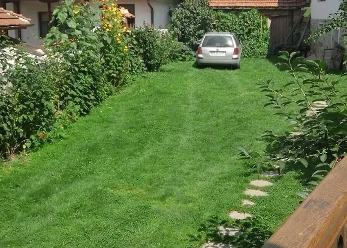 Lina Konukevi Koprivştitsa